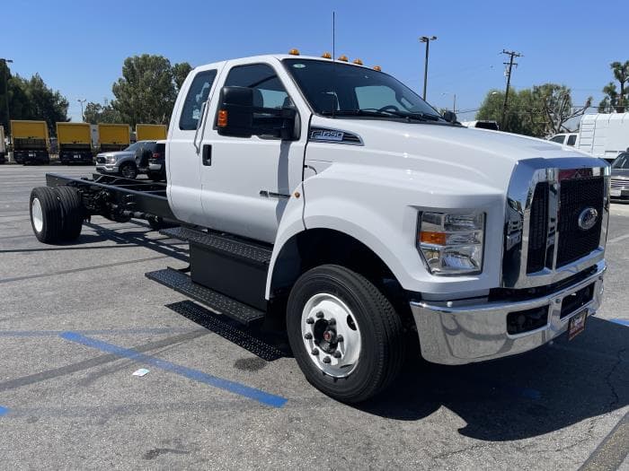 2027 Ford F-650 in Whittier, CA — photo 7