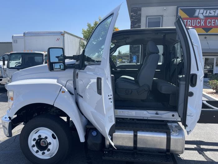 2027 Ford F-650 in Whittier, CA — photo 9