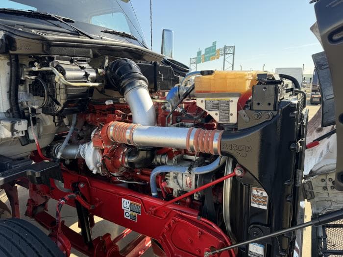 2023 Peterbilt 567 in Houston, TX — photo 19