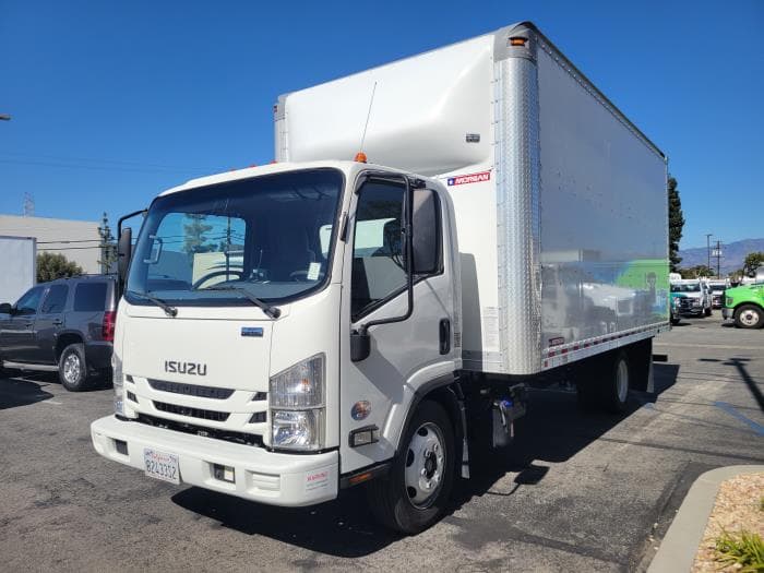 2019 Isuzu NRR in Whittier, CA — photo 2