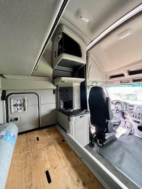 2022 Peterbilt 579 in Tulsa, OK — photo 8