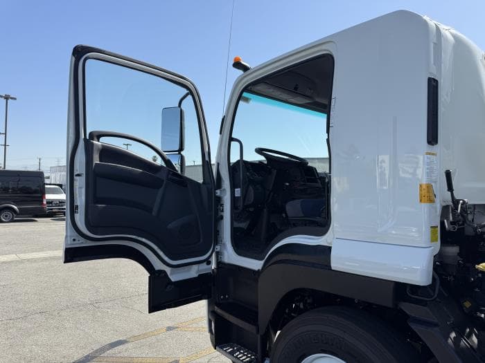 2026 Isuzu FTR in Whittier, CA — photo 12