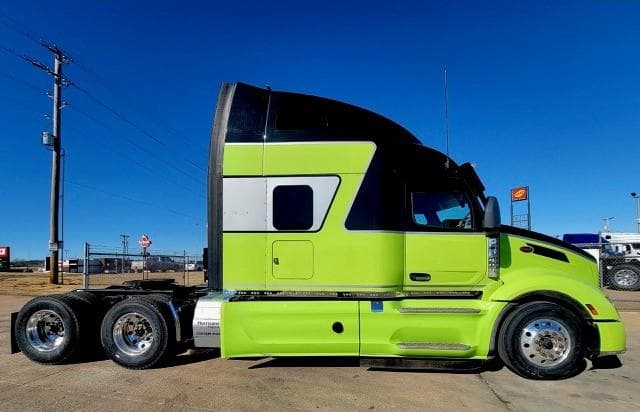 2022 Peterbilt 579 in Tulsa, OK — photo 3
