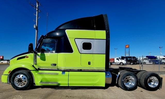 2022 Peterbilt 579 in Tulsa, OK — photo 7