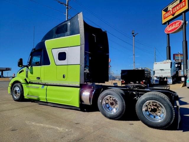2022 Peterbilt 579 in Tulsa, OK — photo 9