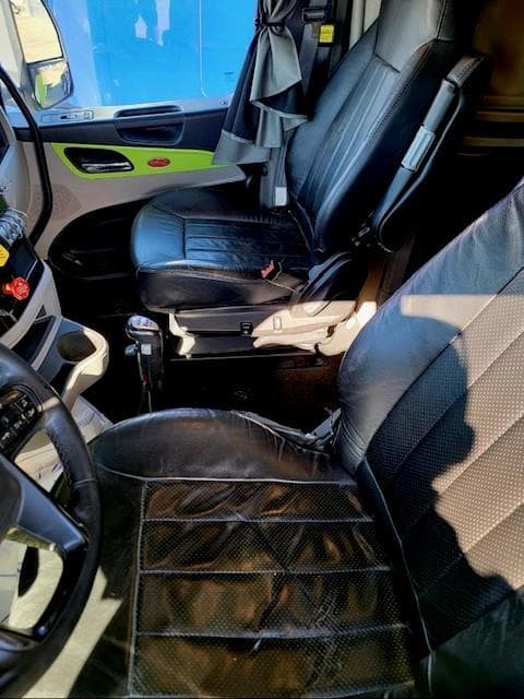 2022 Peterbilt 579 in Tulsa, OK — photo 17