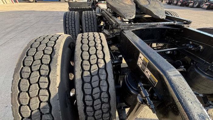 2022 Peterbilt 579 in El Paso, TX — photo 11