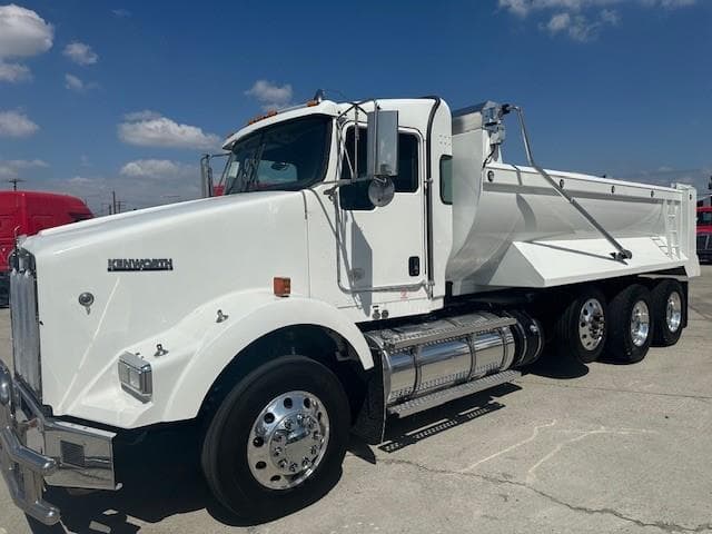 2019 Kenworth T800 in Fontana, CA — photo 3