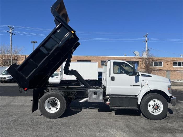 2026 Ford F-750 in Chicago, IL — photo 12