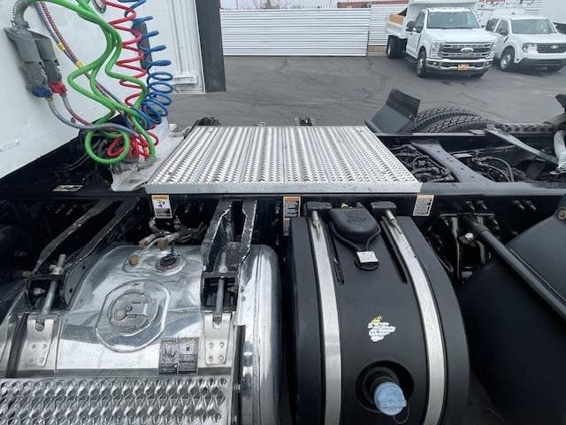 2020 Peterbilt 579 in Ceres, CA — photo 10
