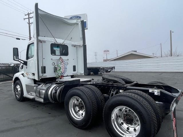 2020 Peterbilt 579 in Ceres, CA — photo 14
