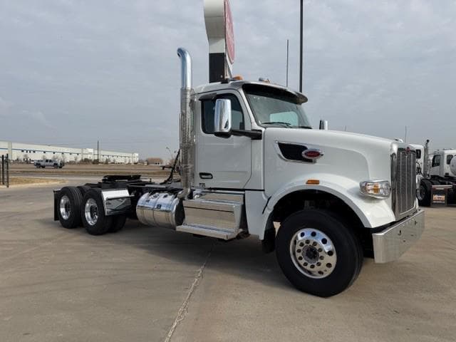 2027 Peterbilt 567 in Fort Worth, TX — photo 9