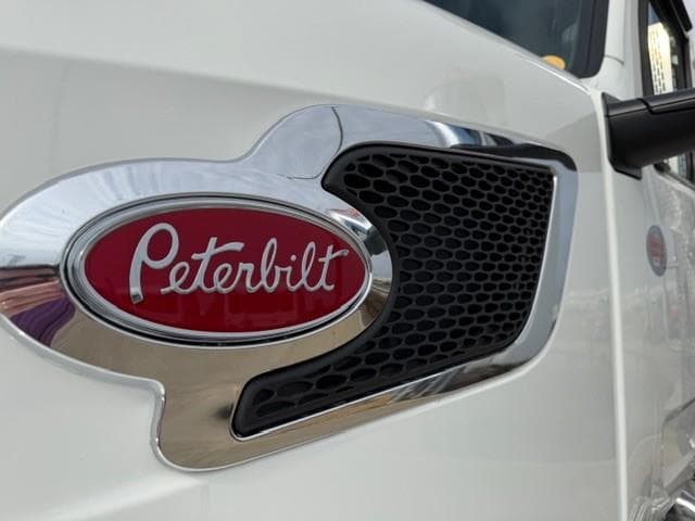 2027 Peterbilt 567 in Fort Worth, TX — photo 13