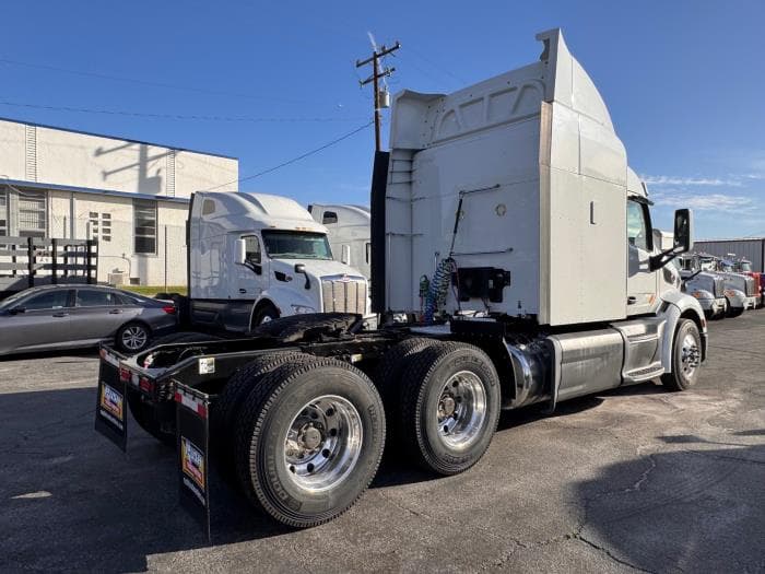 2020 Peterbilt 579 in Los Angeles, CA — photo 6