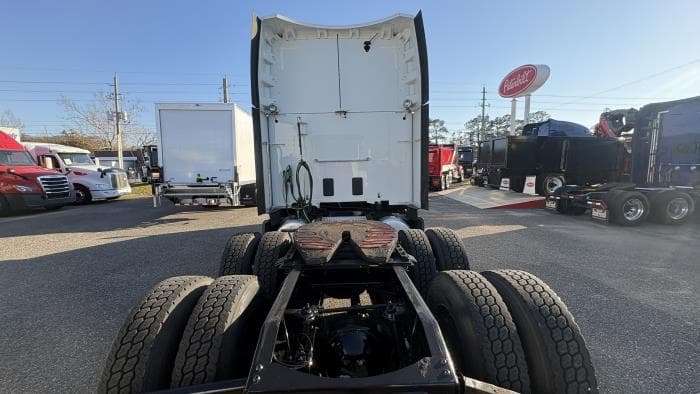 2021 Peterbilt 579 in Jacksonville, FL — photo 4