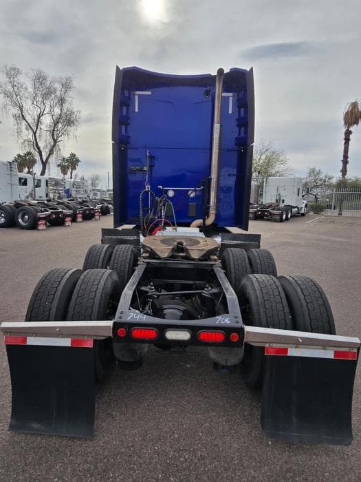 2021 Peterbilt 579 in Phoenix, AZ — photo 4