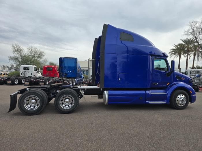 2021 Peterbilt 579 in Phoenix, AZ — photo 5