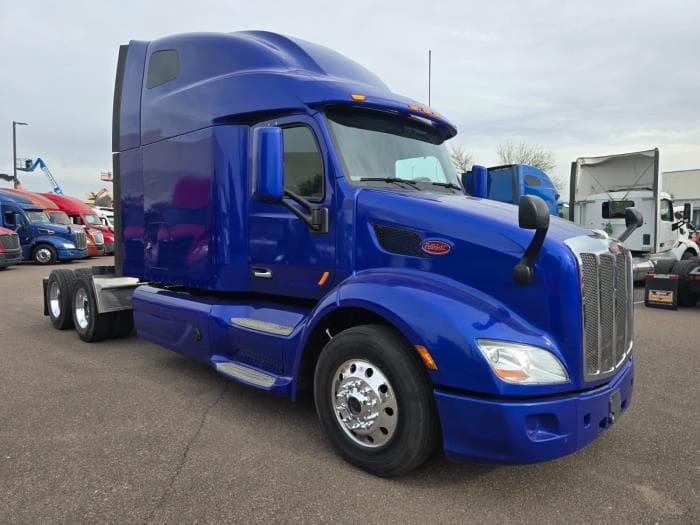 2021 Peterbilt 579 in Phoenix, AZ — photo 6