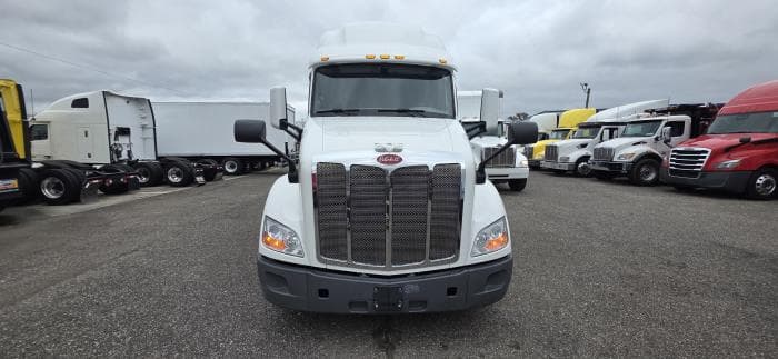 2021 Peterbilt 579 in Jacksonville, FL — photo 31