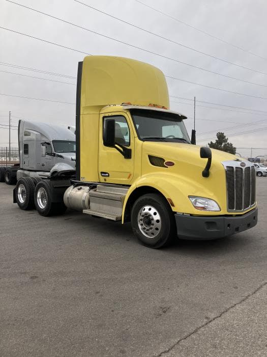2021 Peterbilt 579 — photo 3