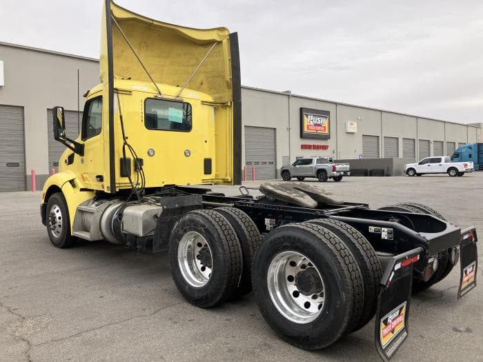 2021 Peterbilt 579 — photo 7