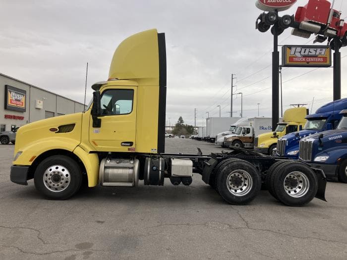 2021 Peterbilt 579 — photo 8