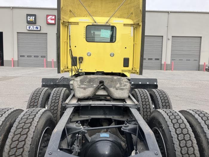 2021 Peterbilt 579 — photo 10