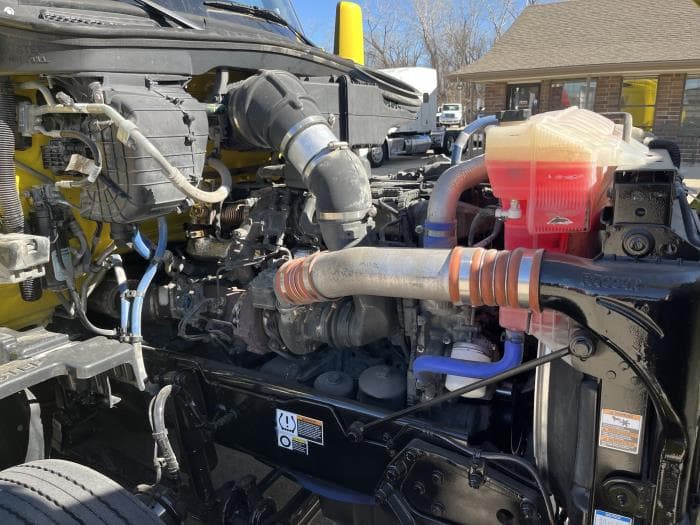 2021 Kenworth T680 in Kansas City, MO — photo 9