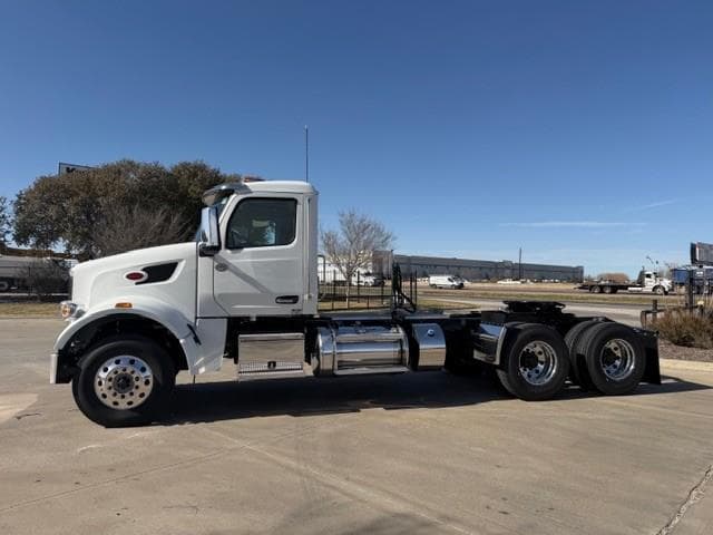 2027 Peterbilt 567 in Fort Worth, TX — photo 3