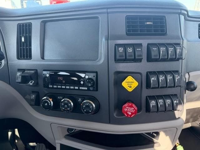 2027 Peterbilt 567 in Fort Worth, TX — photo 29