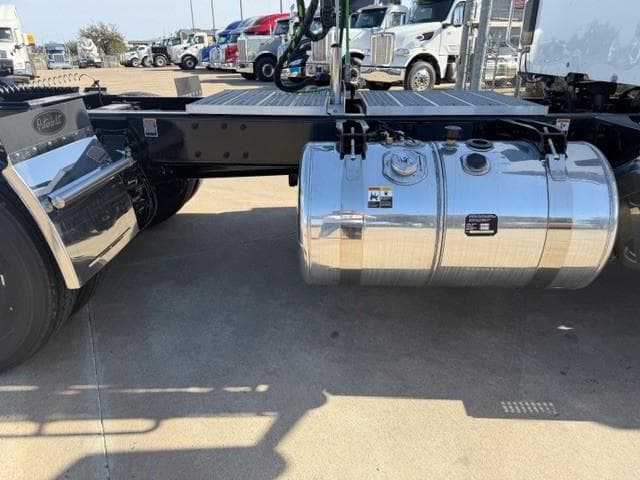 2027 Peterbilt 567 in Fort Worth, TX — photo 22