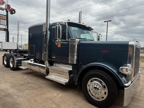 2027 Peterbilt 589 in Sealy, TX — photo 4