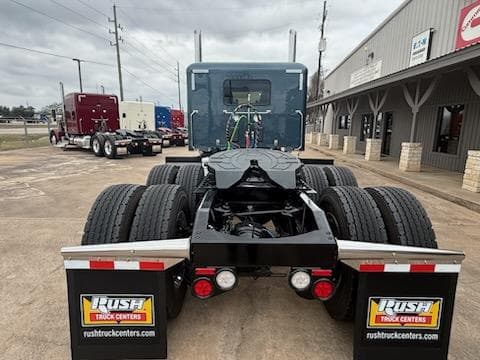 2027 Peterbilt 589 in Sealy, TX — photo 5