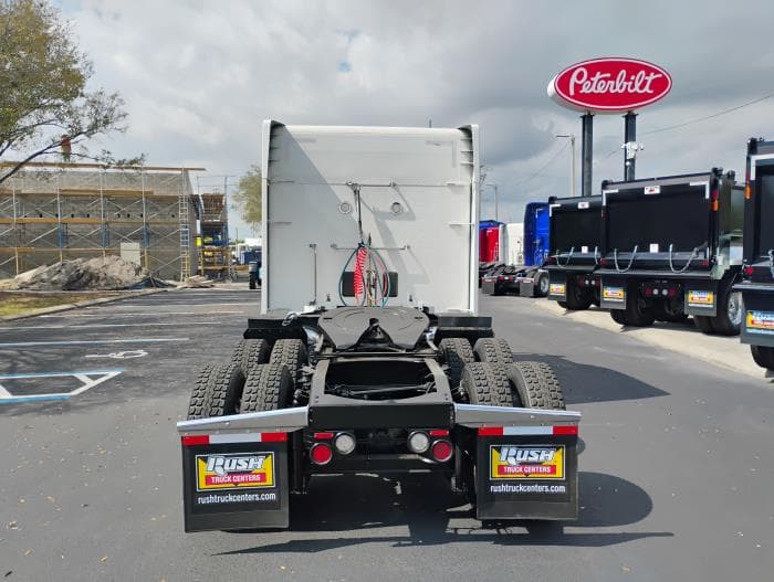 2022 Peterbilt 579 in Tampa, FL — photo 11