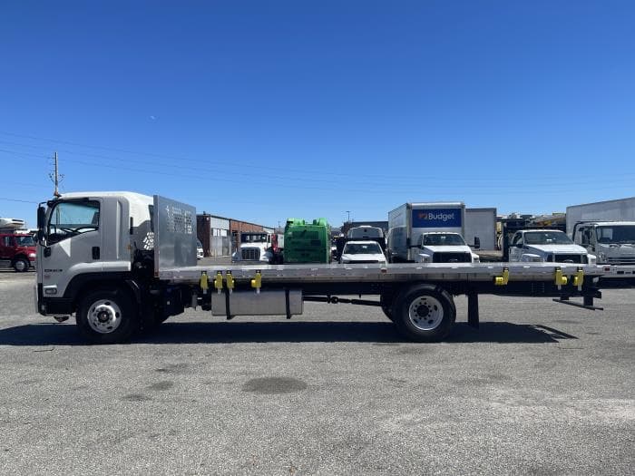 2025 Isuzu FTR in Orlando, FL — photo 3