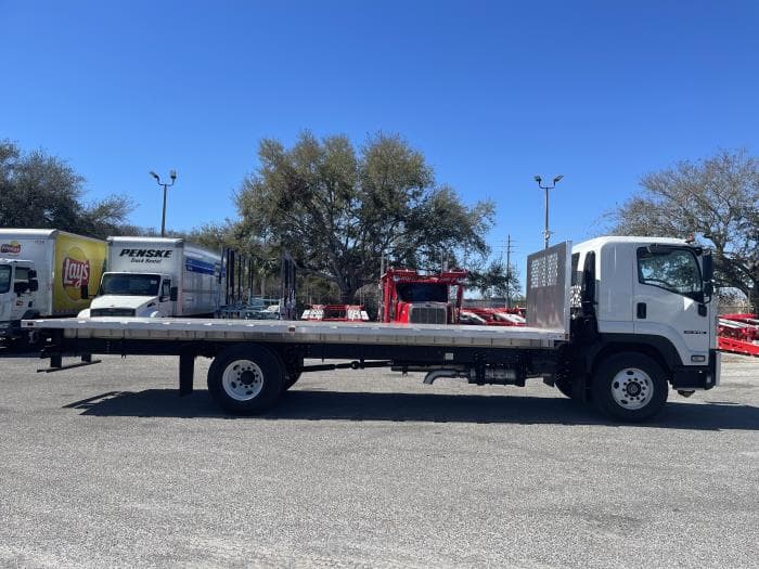 2025 Isuzu FTR in Orlando, FL — photo 4