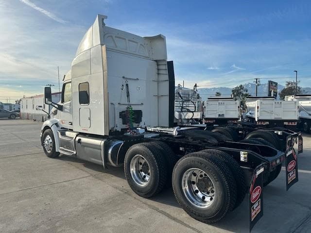 2020 Peterbilt 579 — photo 4