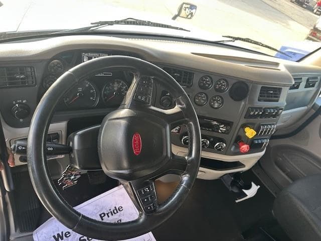 2020 Peterbilt 579 — photo 7