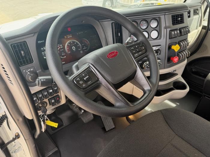 2027 Peterbilt 567 in San Antonio, TX — photo 14