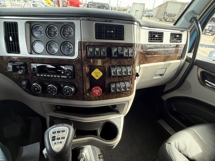 2027 Peterbilt 589 in Tulsa, OK — photo 30