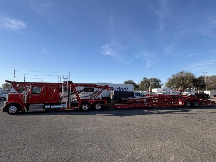 2025 Peterbilt 589 in Orlando, FL — photo 4