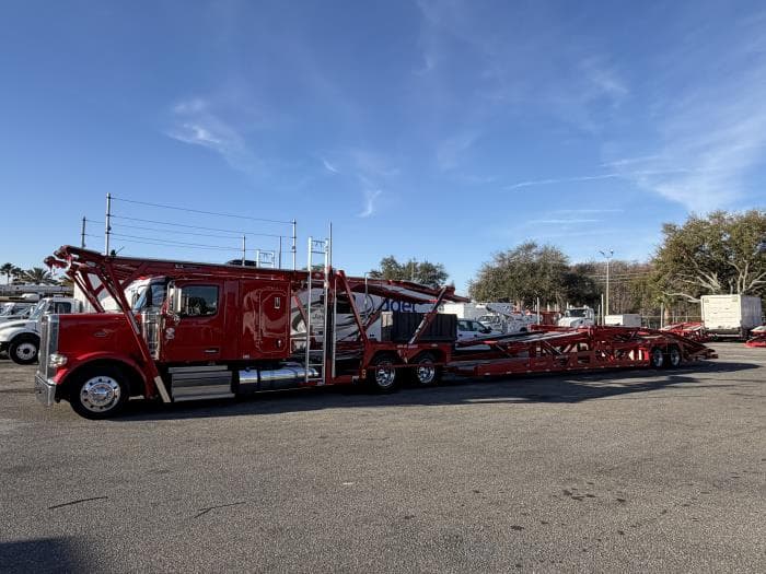 2025 Peterbilt 589 in Orlando, FL — photo 2