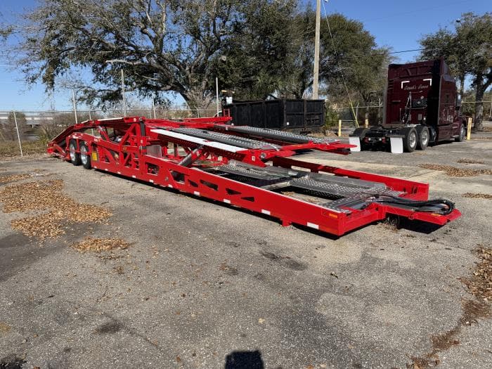 2025 Peterbilt 589 in Orlando, FL — photo 13