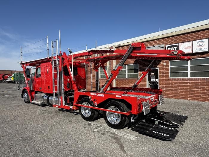 2025 Peterbilt 589 in Orlando, FL — photo 7