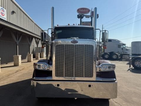 2027 Peterbilt 589 in Sealy, TX — photo 3