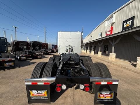 2027 Peterbilt 589 in Sealy, TX — photo 5