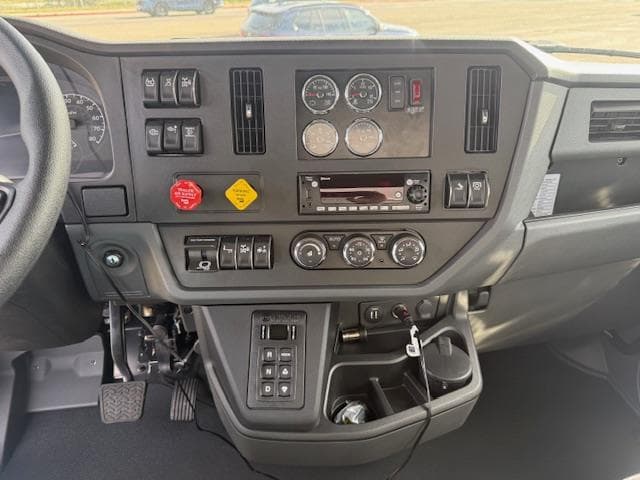 2026 Peterbilt 548 in San Diego, CA — photo 10