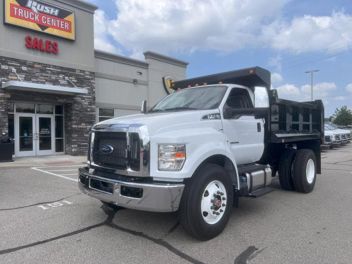 2027 Ford F-750 in Cincinnati, OH — photo 2