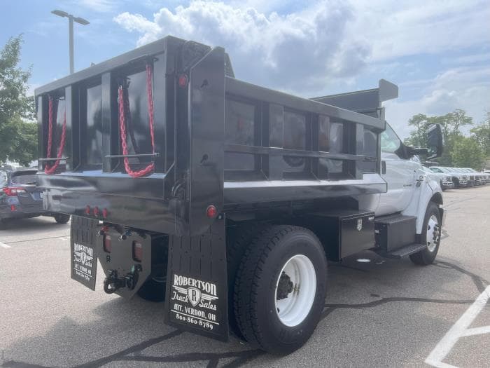 2027 Ford F-750 in Cincinnati, OH — photo 8
