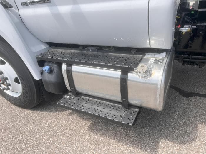 2027 Ford F-750 in Cincinnati, OH — photo 27